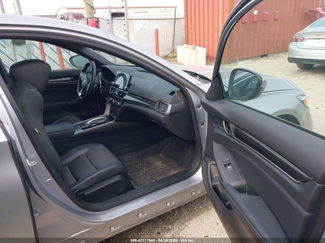 1HGCV2F31JA018144 Honda Accord Sport 2.0t