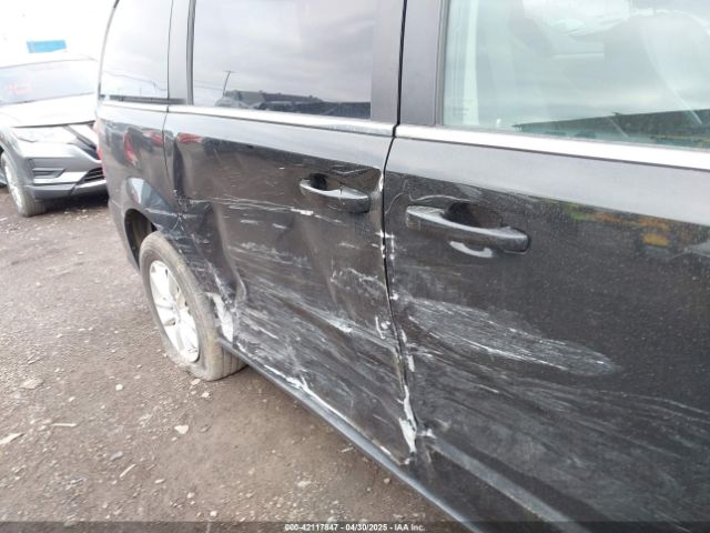 2C4RDGCG4JR239541 Dodge Grand Caravan Sxt