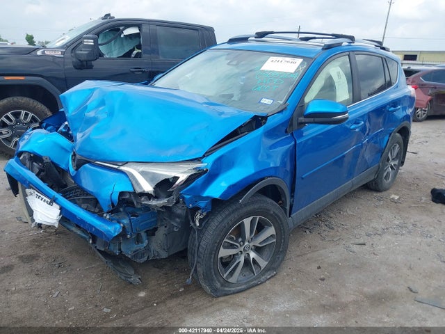 JTMWFREV0JJ210062 Toyota Rav4 Xle