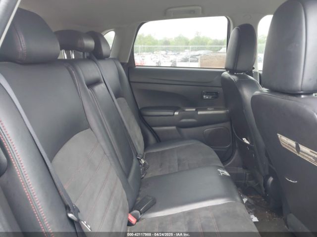JA4AP3AW6JU016938 Mitsubishi Outlander Sport 2.4 Se