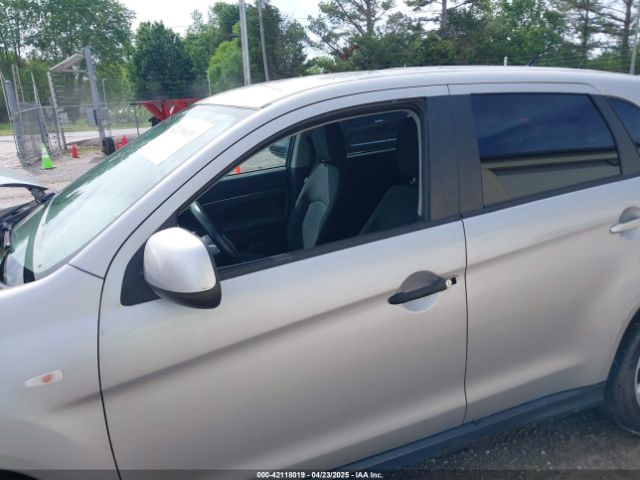 4A4AP3AU8FE057666 Mitsubishi Outlander Sport Es