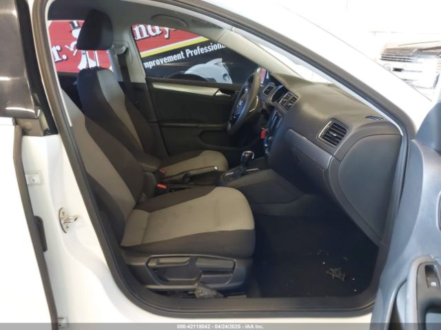 2017 VOLKSWAGEN JETTA 3VW2B7AJXHM296816 Photo 4