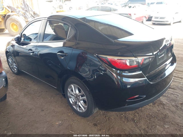 3MYDLBZV2GY102744 Scion IA