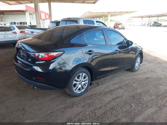 3MYDLBZV2GY102744 Scion IA
