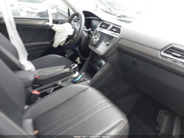 3VV3B7AXXNM117019 Volkswagen Tiguan 2.0t Se