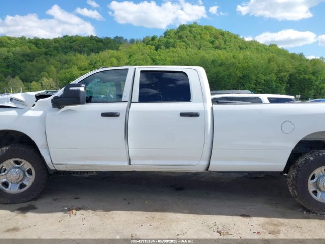 3C6UR5HJ9PG564714 RAM 2500 Tradesman  4x4 8' Box