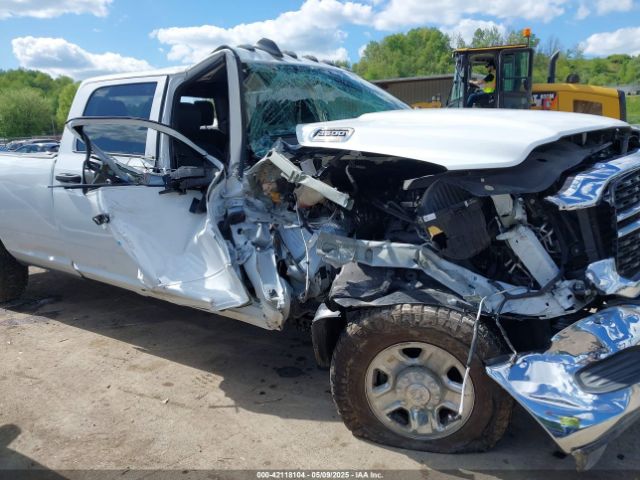 3C6UR5HJ9PG564714 RAM 2500 Tradesman  4x4 8' Box