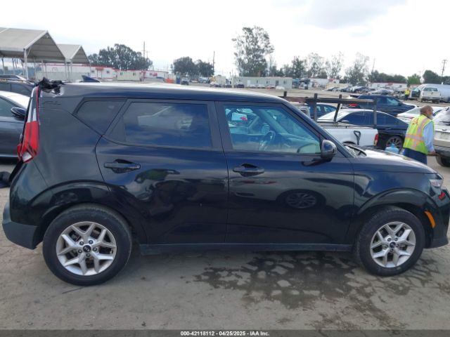 KNDJ23AU7M7126130 KIA SOUL S