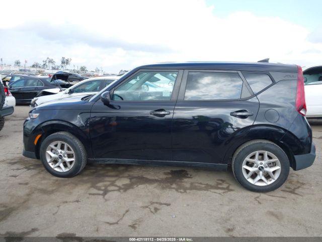KNDJ23AU7M7126130 KIA SOUL S