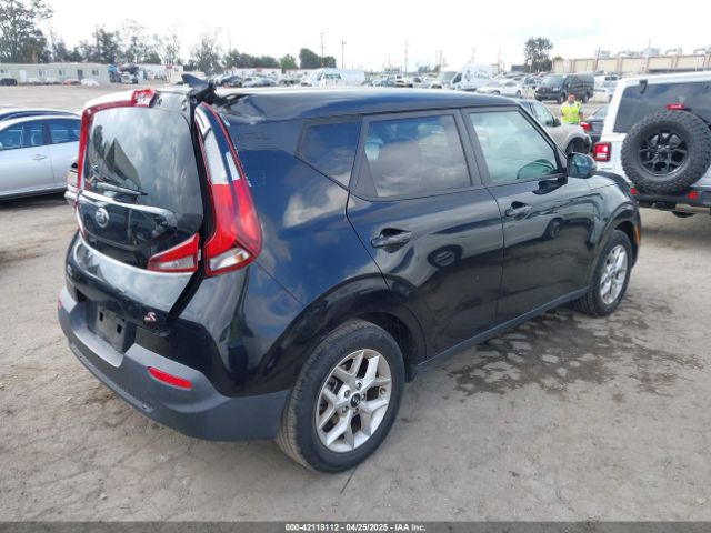 KNDJ23AU7M7126130 KIA SOUL S