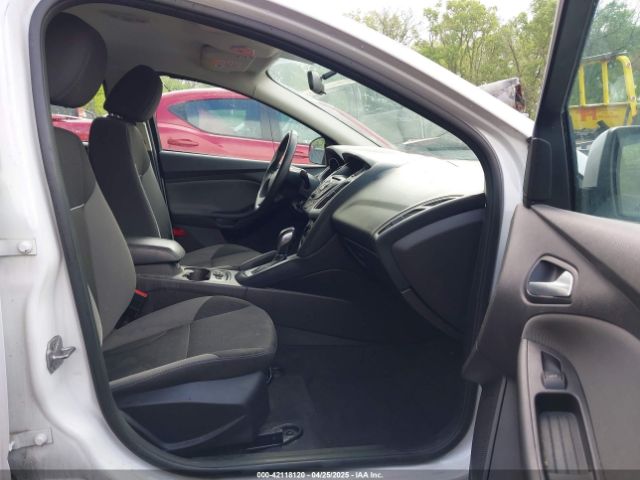 1FADP3F21EL224140 Ford FOCUS SE