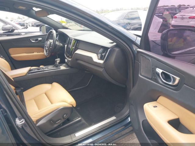 2020 VOLVO XC60 YV4102DL1L1477942 Photo 4