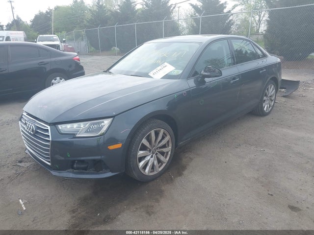 2017 AUDI A4 WAUGMAF41HN033670 Photo 1