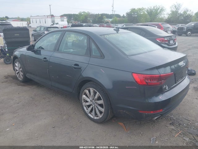 2017 AUDI A4 WAUGMAF41HN033670 Photo 2