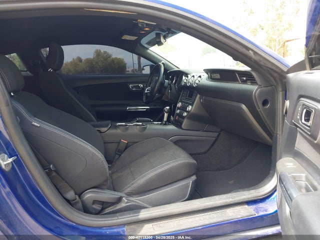 1FA6P8AM5G5300125 Ford Mustang V6