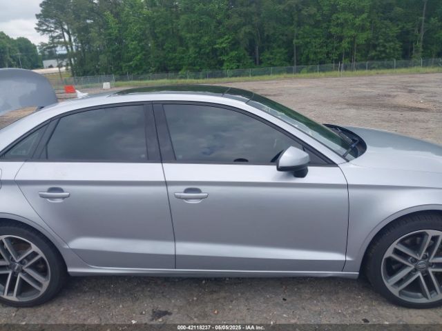 WAUB8GFF2H1009940 Audi A3 2.0t Premium