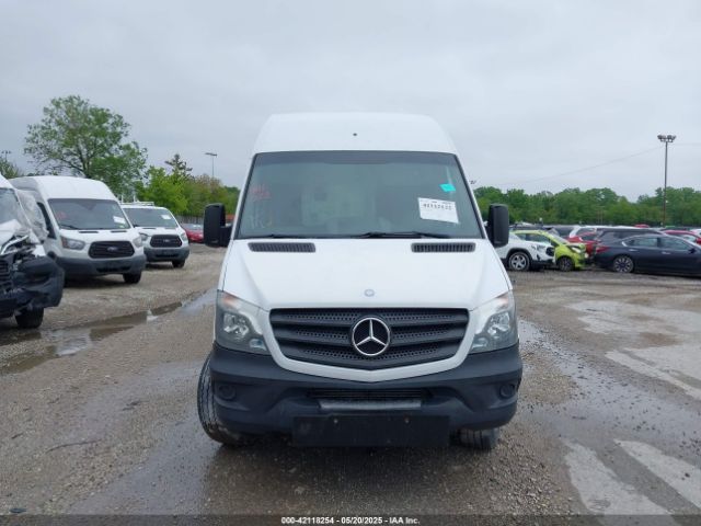 WD3PE8DE1E5899704 Mercedes-Benz Sprinter 2500 High Roof