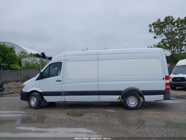 WD3PE8DE1E5899704 Mercedes-Benz Sprinter 2500 High Roof