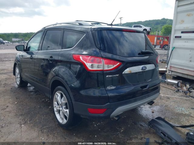 1FMCU0JX5EUB22801 Ford Escape Titanium