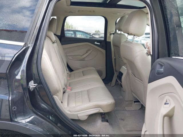 1FMCU0JX5EUB22801 Ford Escape Titanium