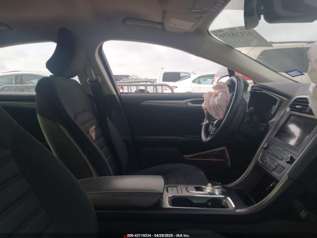 3FA6P0LU8KR126779 Ford Fusion Hybrid Se