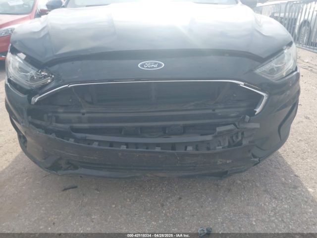 3FA6P0LU8KR126779 Ford Fusion Hybrid Se