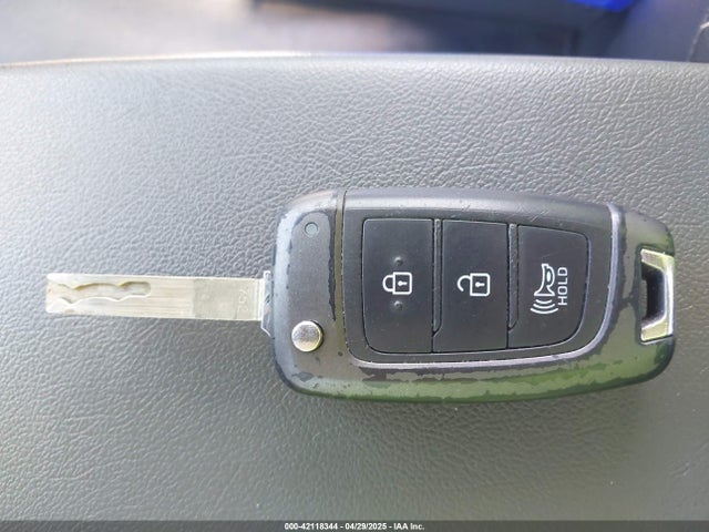 KMHRC8A39MU072962 Hyundai Venue Sel