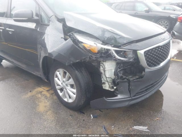 KNDMB5C15H6221020 KIA SEDONA LX