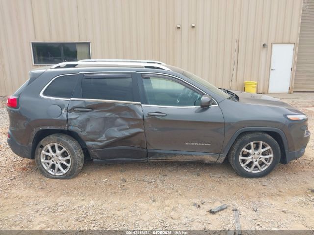 1C4PJLCB7FW620909 Jeep Cherokee Latitude
