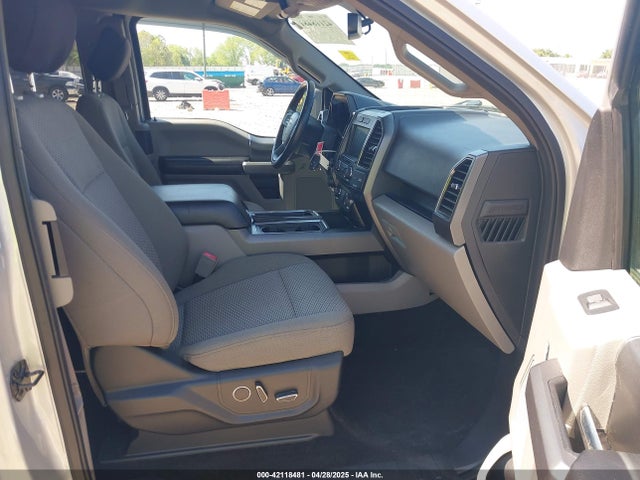 1FTFX1E5XJKG09599 Ford F-150 Xlt
