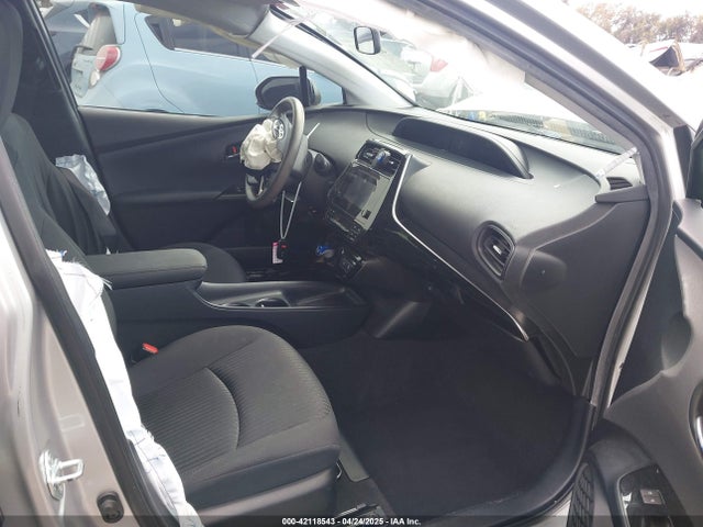 JTDKBRFUXG3506476 Toyota Prius Two