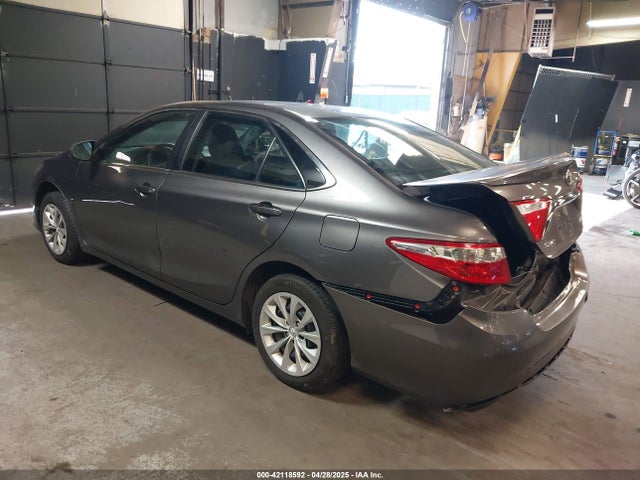 4T1BF1FK8HU640267 Toyota CAMRY SE