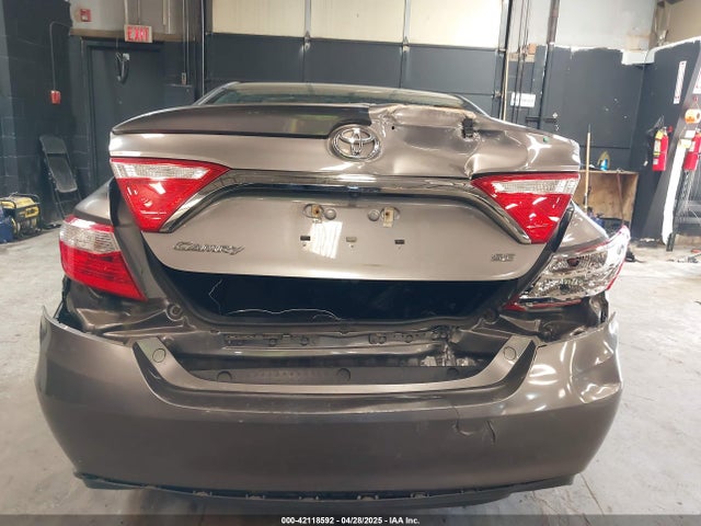 4T1BF1FK8HU640267 Toyota CAMRY SE