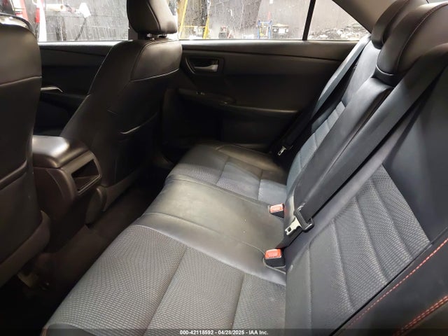 4T1BF1FK8HU640267 Toyota CAMRY SE