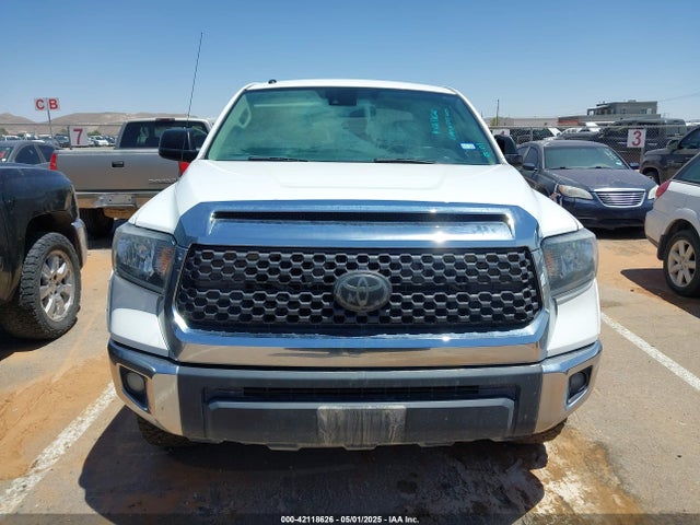 5TFDW5F14JX698683 Toyota Tundra Sr5 5.7l V8
