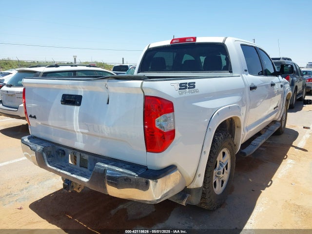 5TFDW5F14JX698683 Toyota Tundra Sr5 5.7l V8
