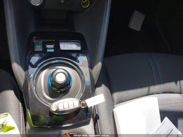 1N4AZ1CPXJC301793 Nissan LEAF SV