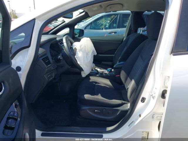 1N4AZ1CPXJC301793 Nissan LEAF SV