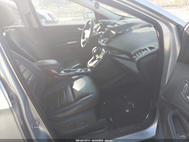 1FMCU9JX2GUA50916 Ford Escape Titanium