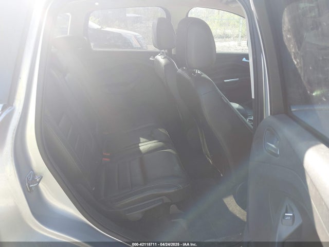 1FMCU9JX2GUA50916 Ford Escape Titanium