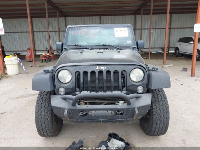1C4BJWDG1EL135641 Jeep Wrangler Unlimited Sport