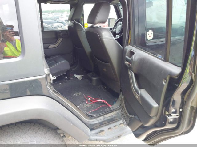 1C4BJWDG1EL135641 Jeep Wrangler Unlimited Sport