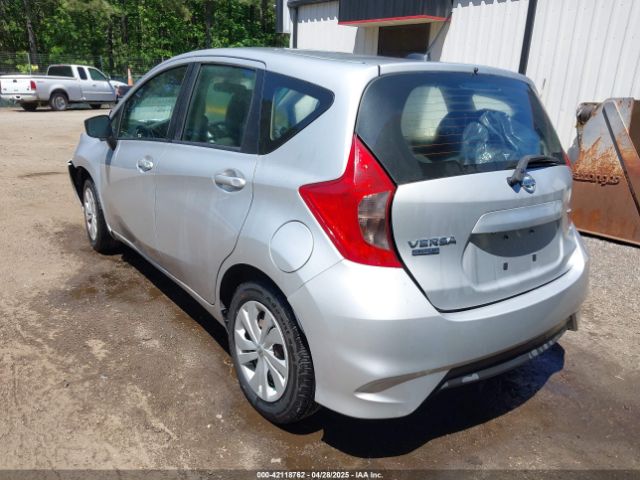 2018 NISSAN VERSA NOTE 3N1CE2CP3JL352600 Photo 2