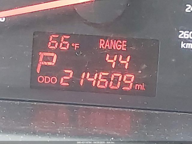 5XYKTCA69EG544678 KIA SORENTO LX