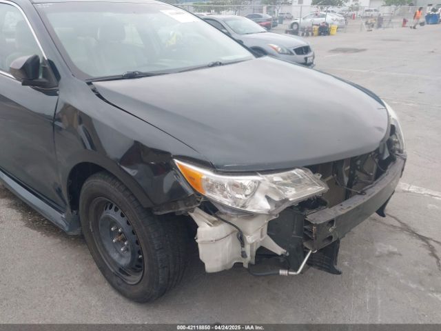 4T1BD1FK5EU113983 Toyota Camry Hybrid Le