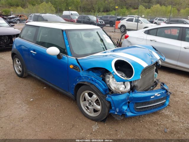 2011 MINI COOPER WMWSU3C55BT252427 Photo 0