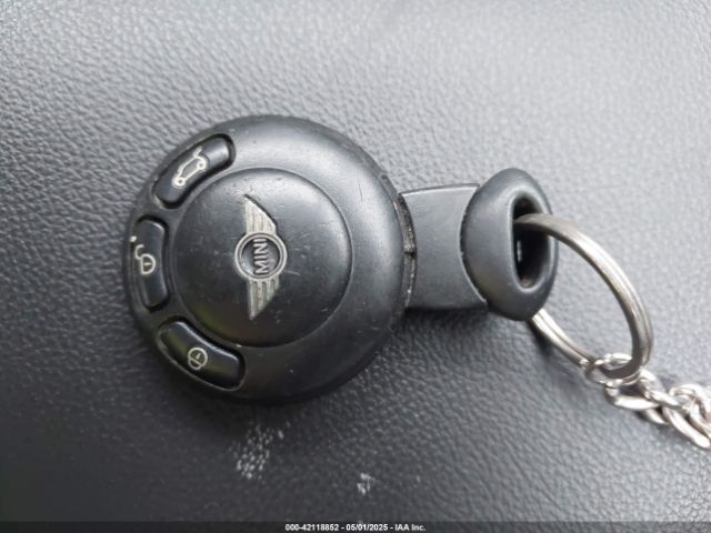 2011 MINI COOPER WMWSU3C55BT252427 Photo 10