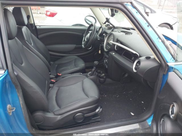 2011 MINI COOPER WMWSU3C55BT252427 Photo 4