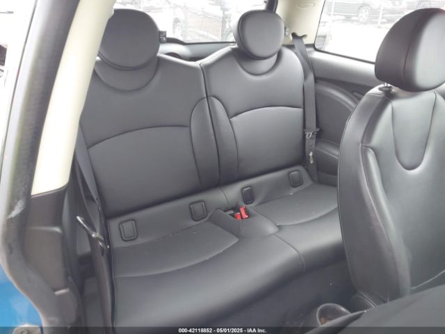 2011 MINI COOPER WMWSU3C55BT252427 Photo 7