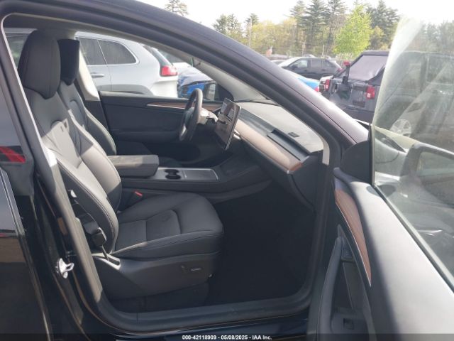 7SAYGDEEXSF247365 Tesla Model Y Long Range Dual Motor All-wheel Drive